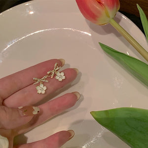 Mary Sterling Silver Stud Earrings