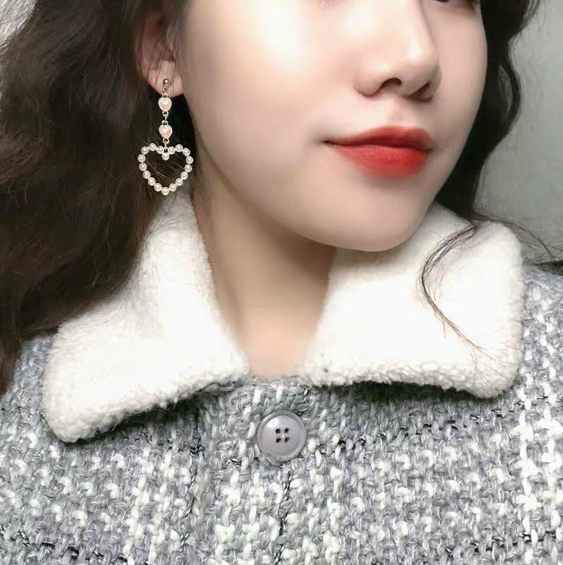 Heart Shaped Pearl Earring