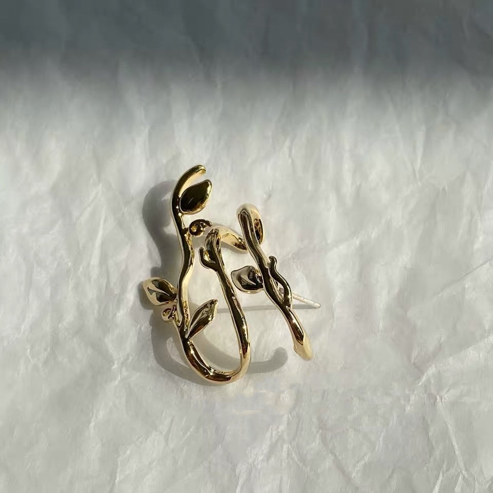 Gold Vines Ear Clip