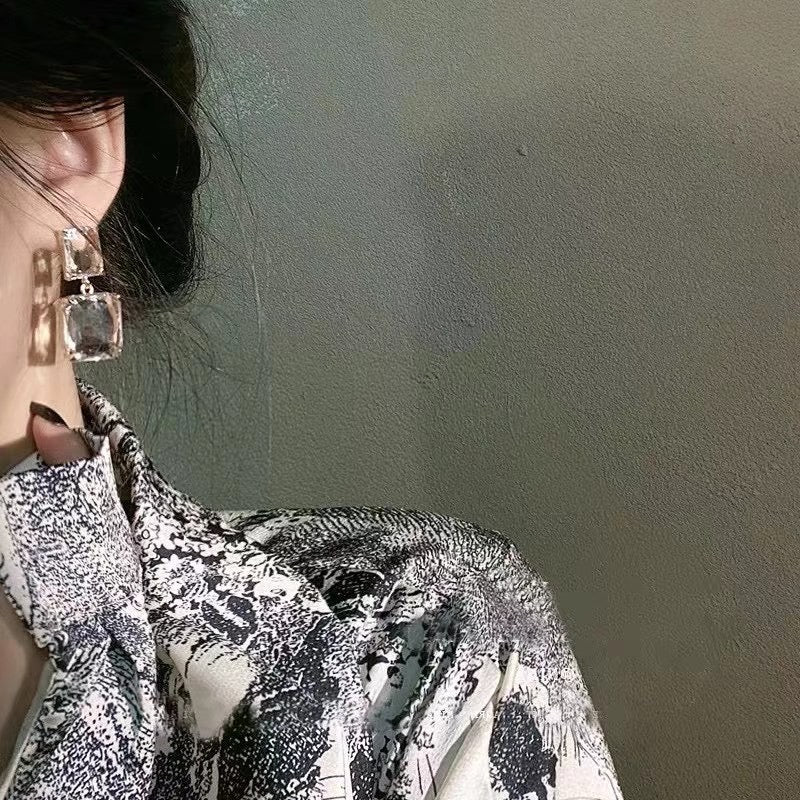 Transparent Sqaure Crystal Earring