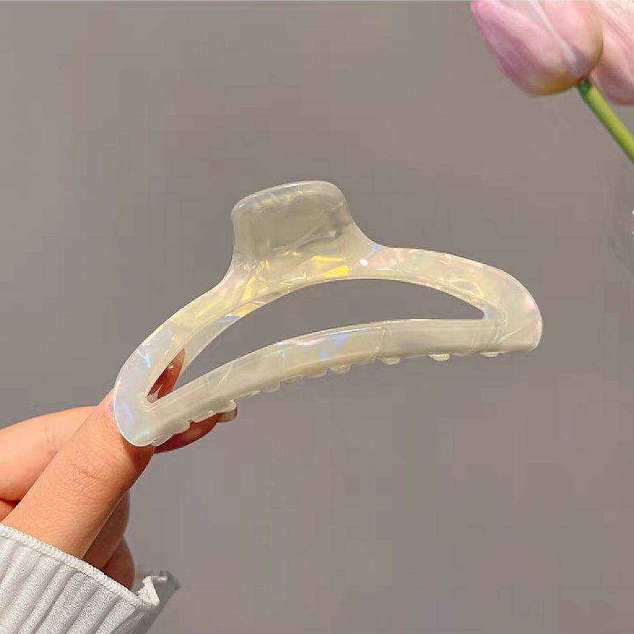 Cora Hair Claw