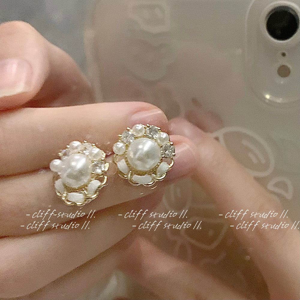 Jocelyn Sterling Silver Stud Earrings